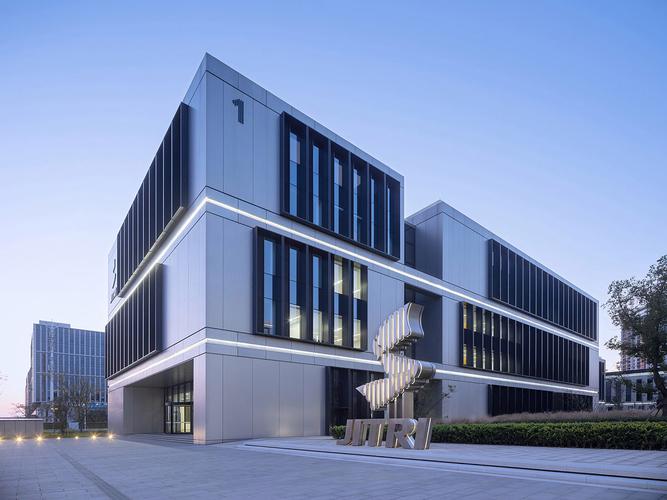 铝型材在轻质建筑材料制造中的应用与优势